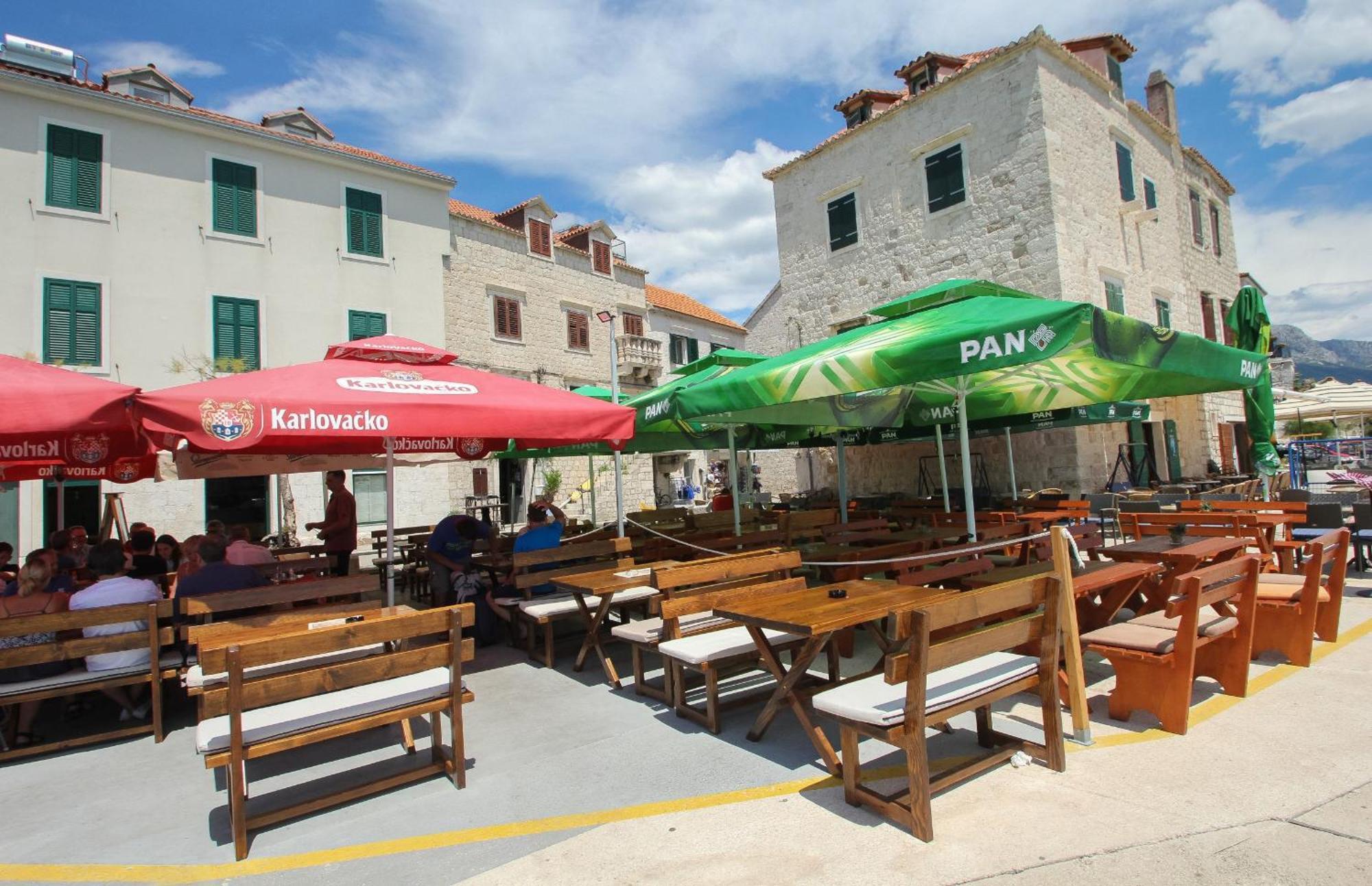 Modern Apartment Nikola In A Quiet Area Kaštel Stari Esterno foto