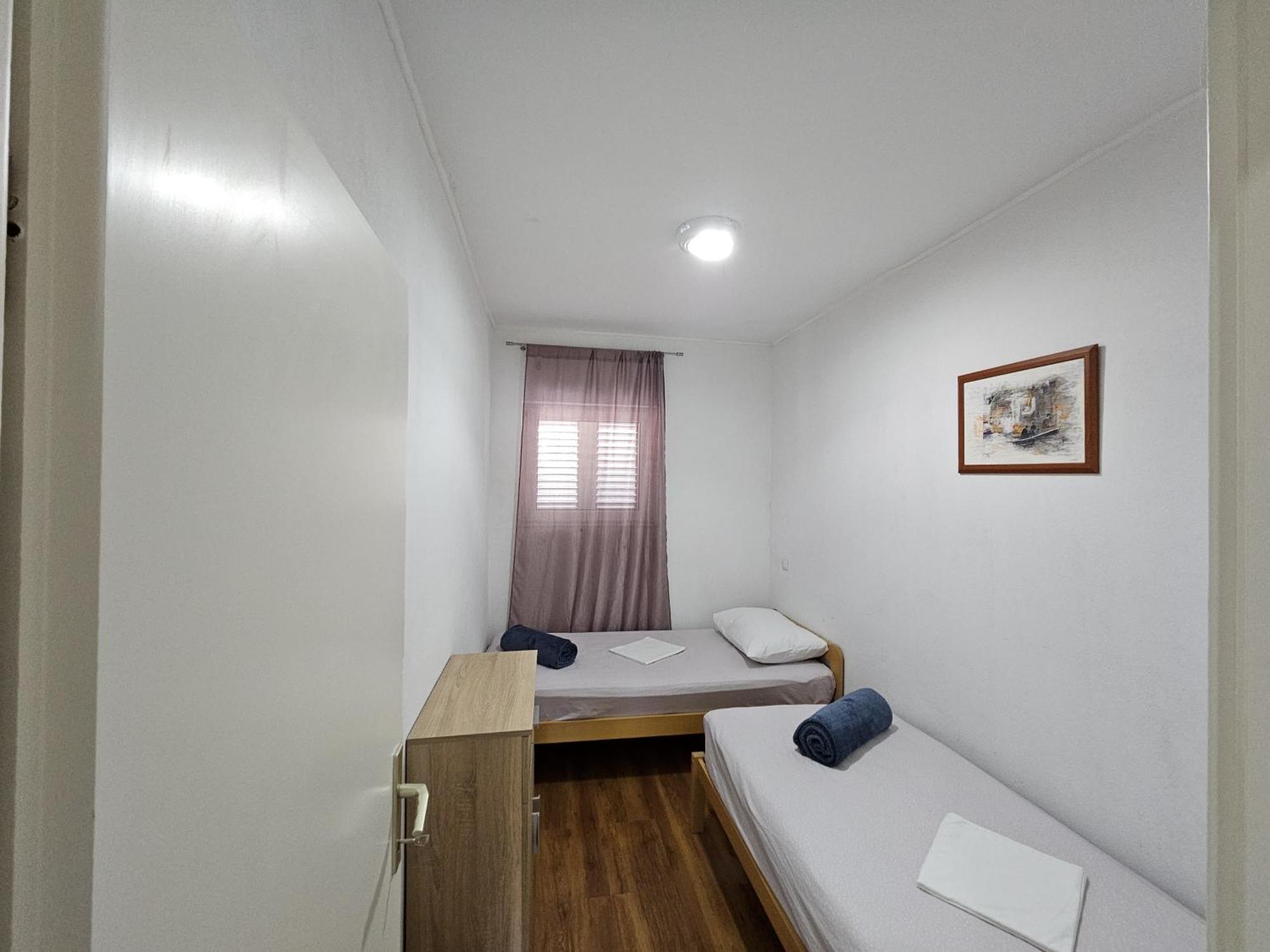 Modern Apartment Nikola In A Quiet Area Kaštel Stari Esterno foto