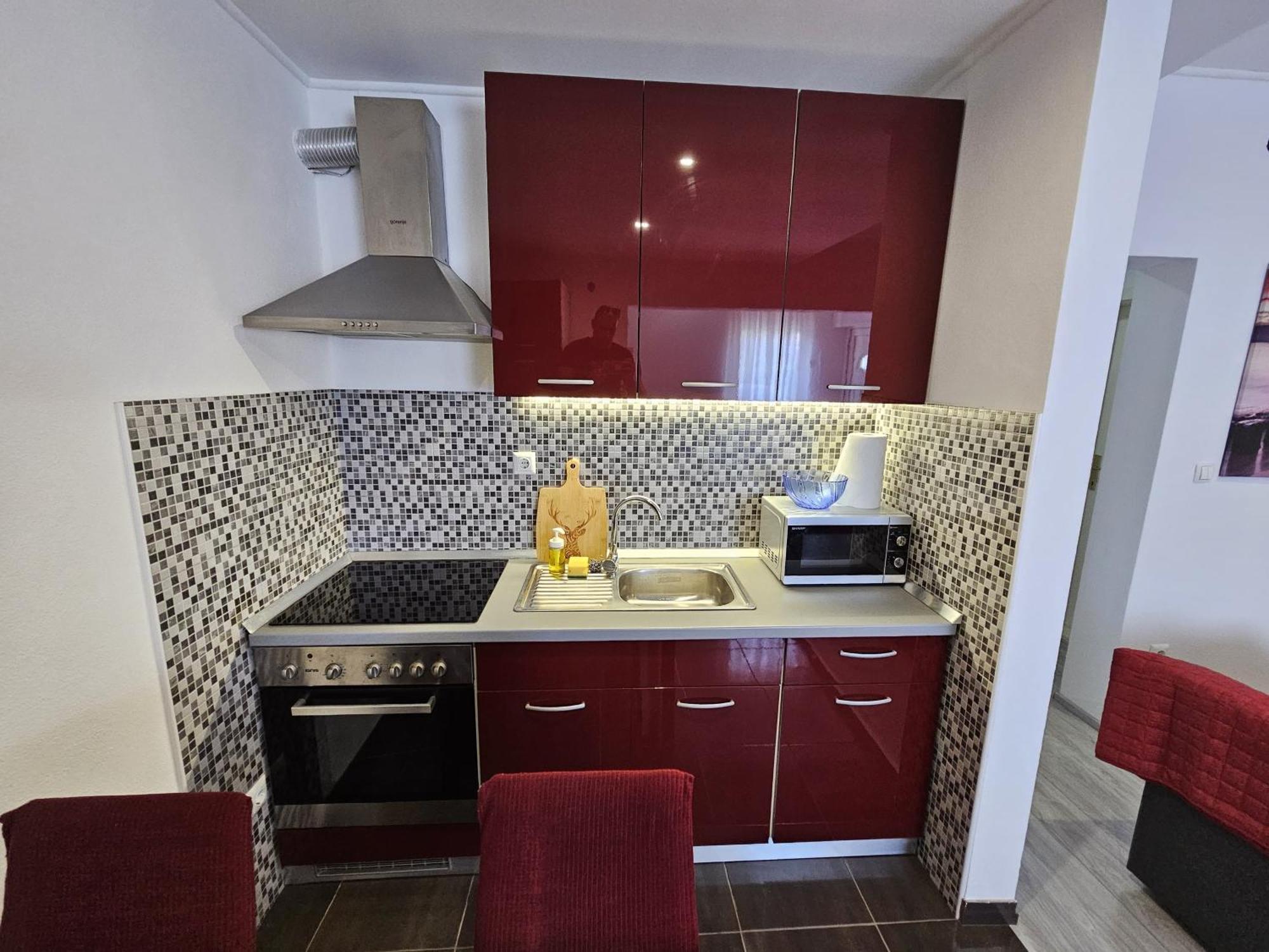 Modern Apartment Nikola In A Quiet Area Kaštel Stari Esterno foto