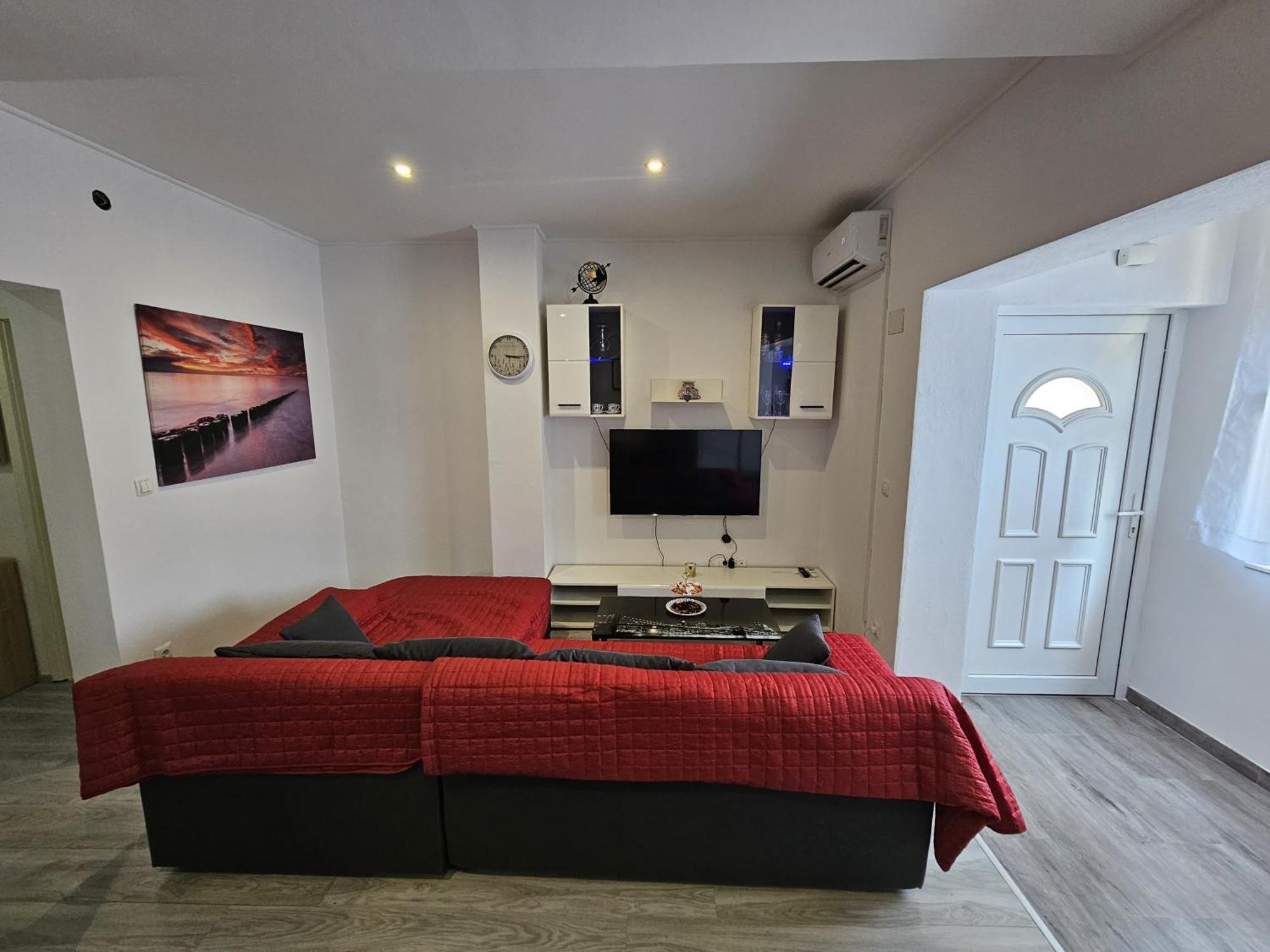 Modern Apartment Nikola In A Quiet Area Kaštel Stari Esterno foto